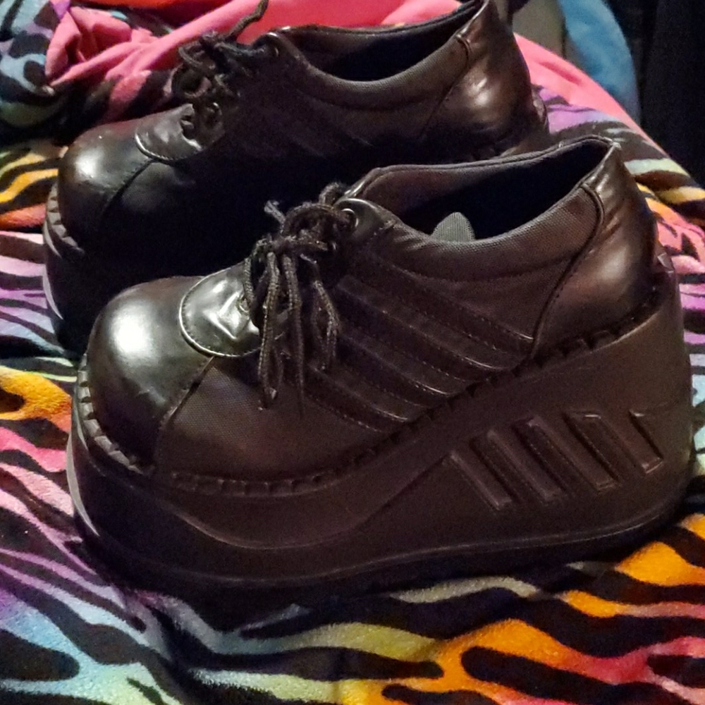 ☆Sz 7 Demonia Stomp Platforms☆